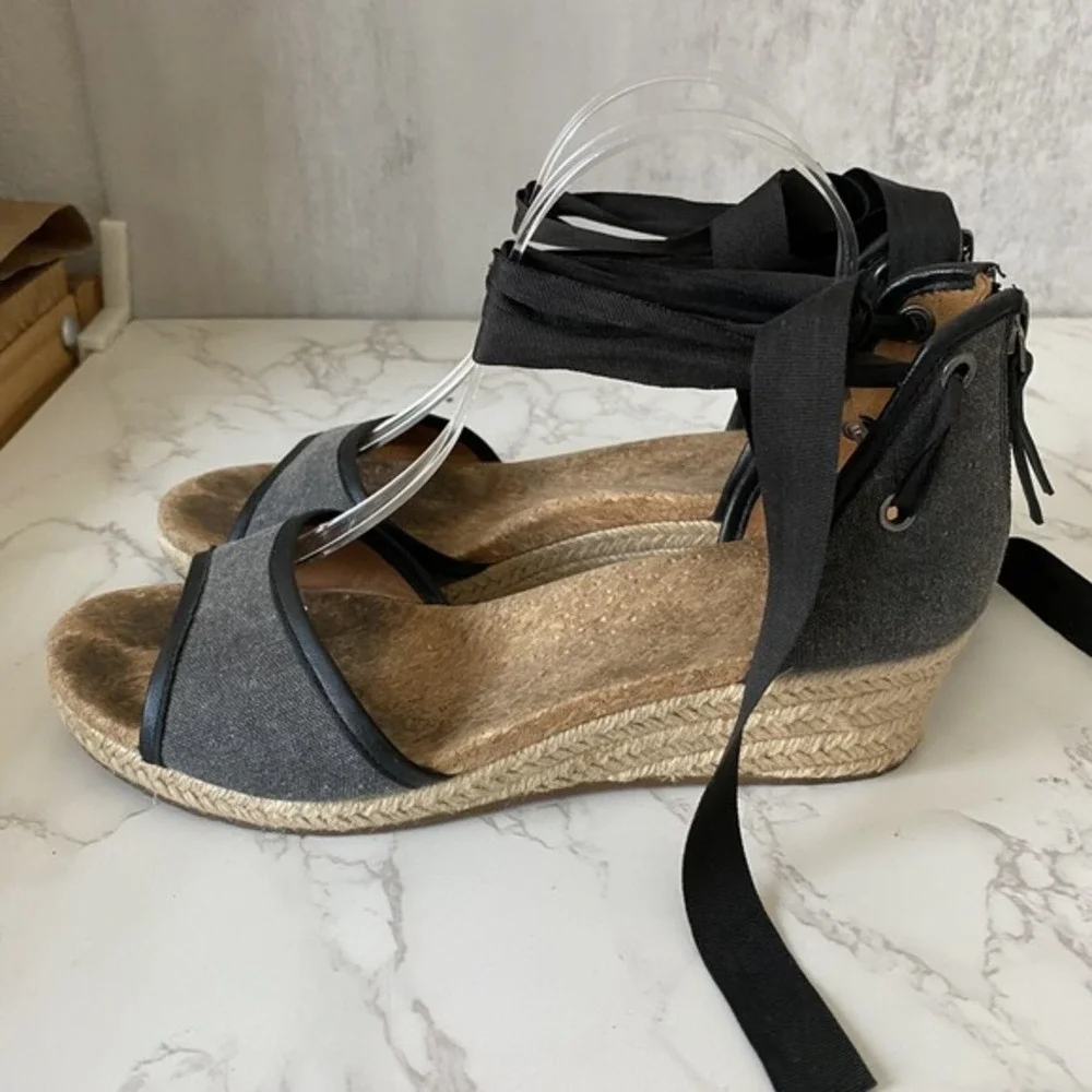UGG Amell Canvas Sandals Sz 9 Grey‎ Black Ankle Tie Espadrilles Cork